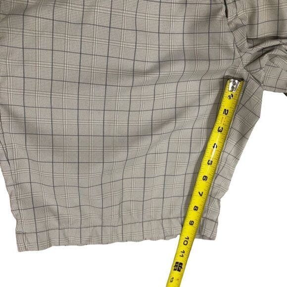 Greg Norman Golf Tan Plaid Men’s Shorts Flat Front Size 38 - Picture 6 of 8